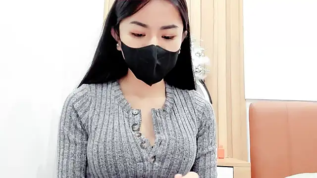 Lita-Julia online show from 02-22-25, 01:35