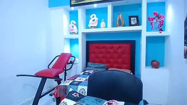 Snapshot of KatrinaQueen1 chatting on 03-16-25, 05:36 KatrinaQueen1 online show from 03-16-25, 05:36