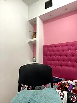 Snapshot of KatrinaQueen1 chatting on 11-16-25, 09:59 KatrinaQueen1 online show from 11-16-25, 09:59