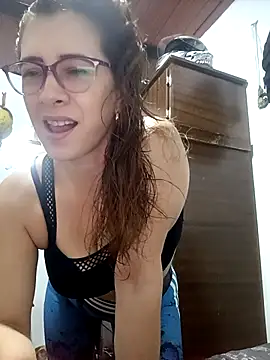 Snapshot of mademonsexy chatting on 09-24-25, 09:18 mademonsexy online show from 09-24-25, 09:18