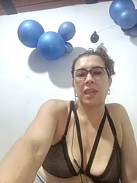 Snapshot of mademonsexy chatting on 10-02-25, 03:13 mademonsexy online show from 10-02-25, 03:13