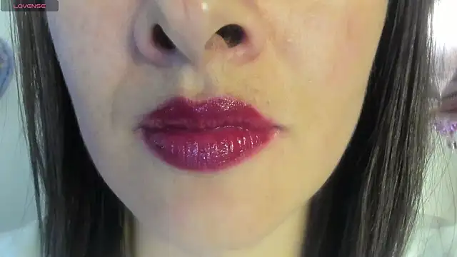Snapshot of queen_fetish chatting on 06-12-26, 10:41 queen fetish online show from 06-12-26, 10:41