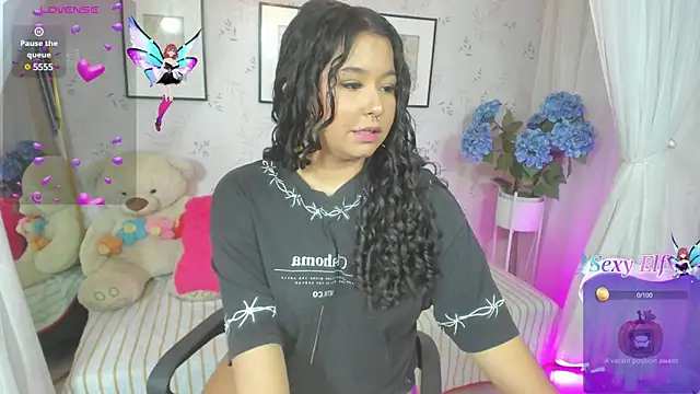 Snapshot of Atenea_cuteee chatting on 12-06-24, 07:12 Atenea cuteee online show from 12-06-24, 07:12