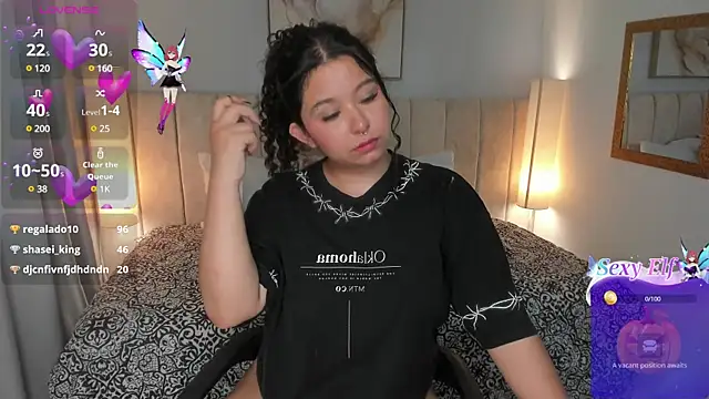 Snapshot of Atenea_cuteee chatting on 12-27-24, 05:20 Atenea cuteee online show from 12-27-24, 05:20