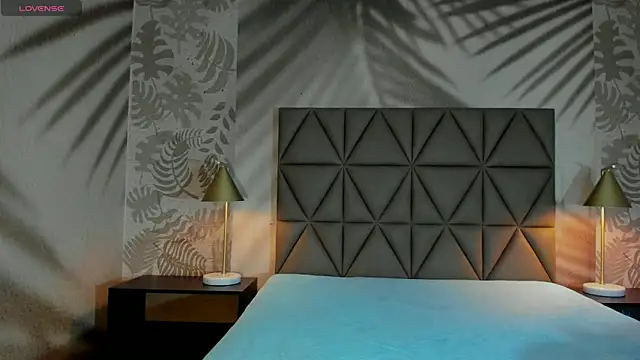 AnneDixie online show from 03-07-26, 03:03