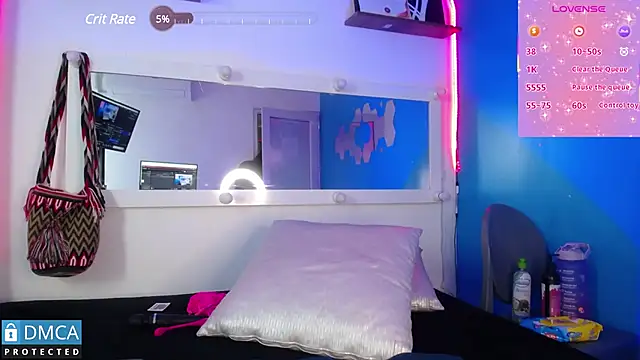 Snapshot of CarolRodriguez_ chatting on 01-25-25, 07:28 CarolRodriguez online show from 01-25-25, 07:28