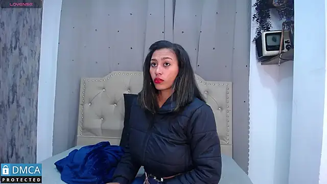 Snapshot of CarolRodriguez_ chatting on 02-25-25, 02:36 CarolRodriguez online show from 02-25-25, 02:36