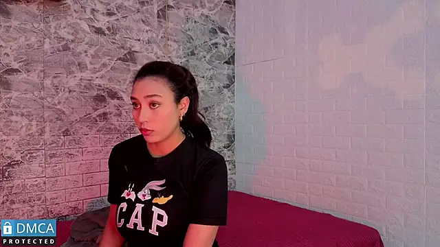 Snapshot of CarolRodriguez_ chatting on 11-19-25, 05:13 CarolRodriguez online show from 11-19-25, 05:13