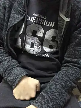 Snapshot of Arabian-B chatting on 01-08-25, 02:03 Arabian-B online show from 01-08-25, 02:03