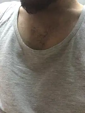 Snapshot of Arabian-B chatting on 01-11-25, 12:29 Arabian-B online show from 01-11-25, 12:29