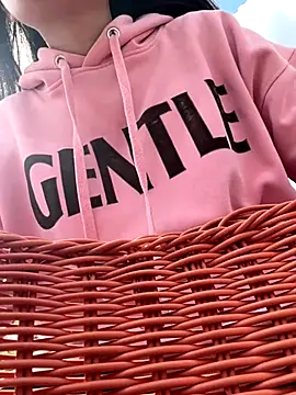 Zhuli11 online show from 10-27-25, 06:39