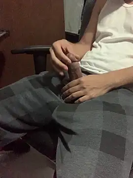 Snapshot of dedooelgrande chatting on 11-30-25, 08:40 dedooelgrande online show from 11-30-25, 08:40