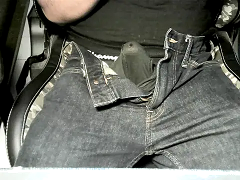 Snapshot of dedooelgrande chatting on 01-15-26, 10:35 dedooelgrande online show from 01-15-26, 10:35