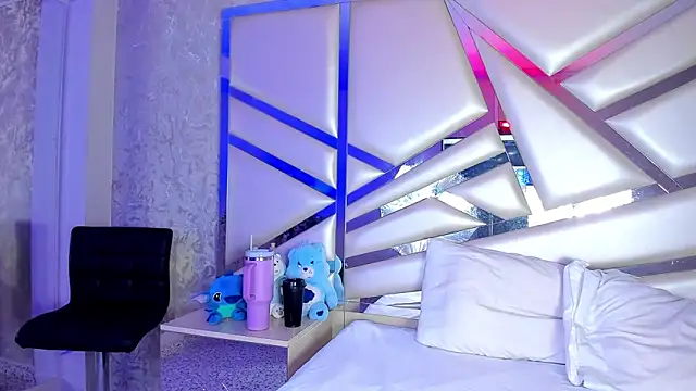 Miia002 online show from 10-29-25, 04:37