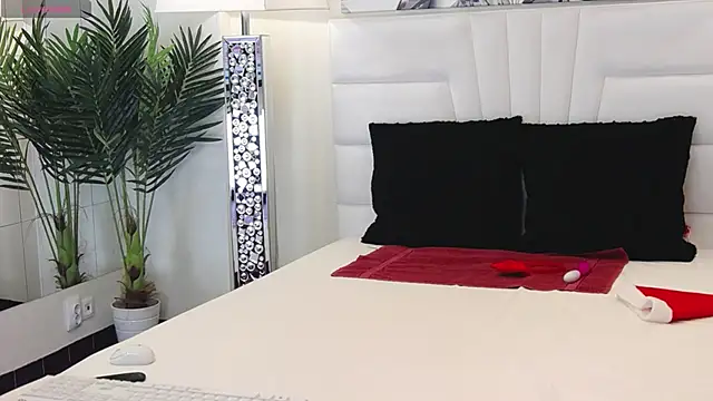 BarbieeAnn online show from 12-20-24, 05:14