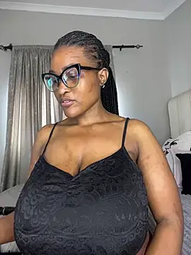 Bustygoddess32 online show from 01-17-26, 05:56