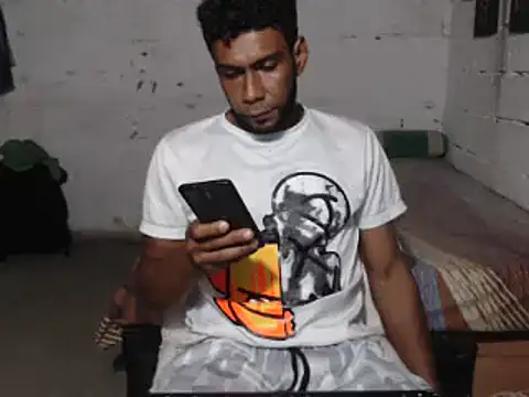 Snapshot of erik_alexander chatting on 12-21-24, 03:47 erik alexander online show from 12-21-24, 03:47