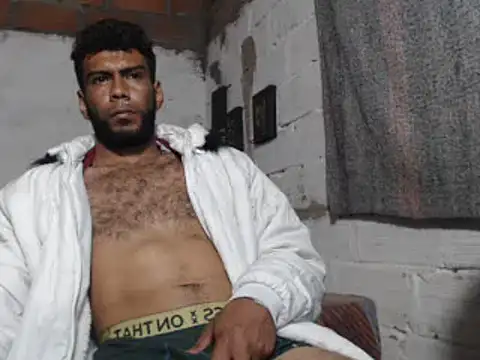 Snapshot of erik_alexander chatting on 12-24-24, 09:39 erik alexander online show from 12-24-24, 09:39