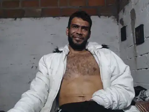 Snapshot of erik_alexander chatting on 01-25-25, 09:04 erik alexander online show from 01-25-25, 09:04