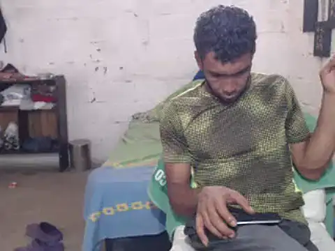 Snapshot of erik_alexander chatting on 02-23-25, 08:00 erik alexander online show from 02-23-25, 08:00