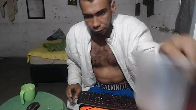 Snapshot of erik_alexander chatting on 11-20-25, 10:20 erik alexander online show from 11-20-25, 10:20