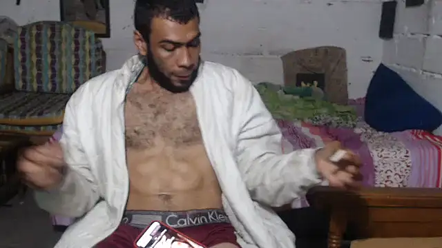 Snapshot of erik_alexander chatting on 12-17-25, 01:00 erik alexander online show from 12-17-25, 01:00