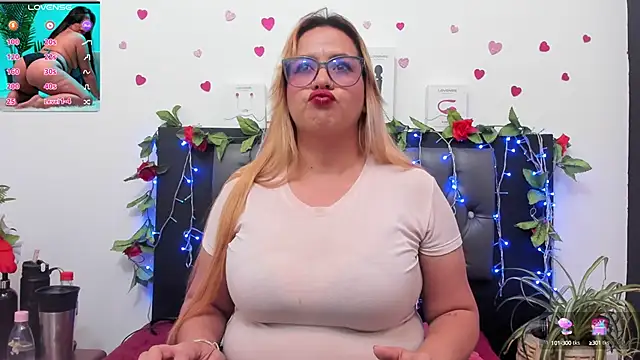 hazel 34 online show from 09-19-25, 07:03