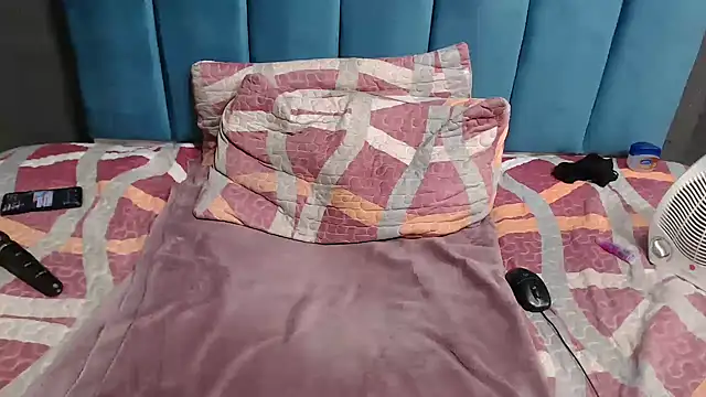 BLACKberry008 online show from 02-11-25, 09:56