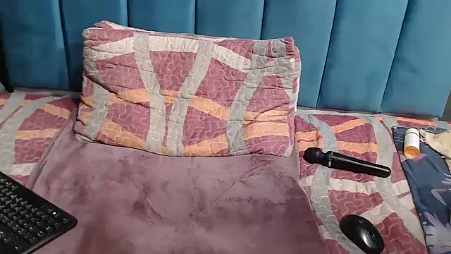 BLACKberry008 online show from 02-19-25, 09:14