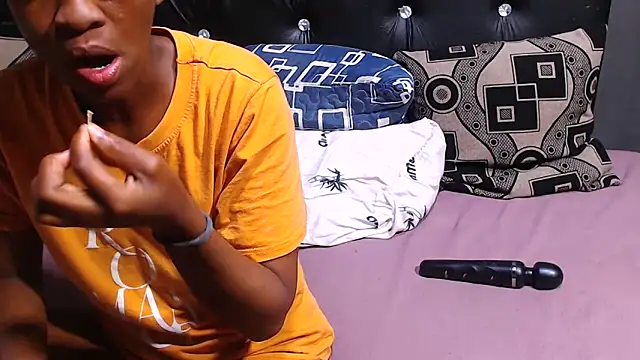 BLACKberry008 online show from 11-16-25, 07:08