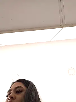 Charlotte cutee18 online show from 10-30-25, 01:01