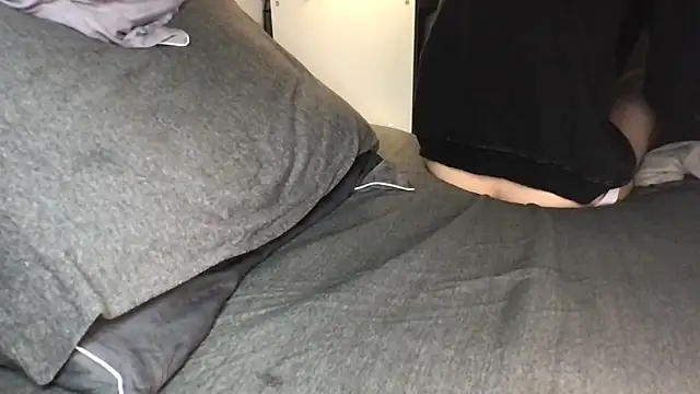 Thomas lovetolicku online show from 04-22-26, 01:19