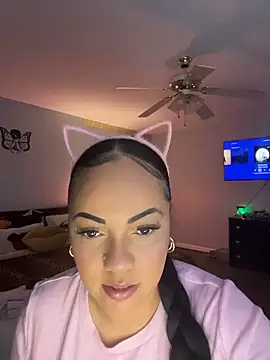 Snapshot of DestineeJayde chatting on 04-19-26, 03:17 DestineeJayde online show from 04-19-26, 03:17