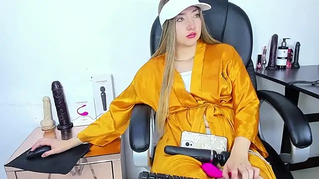 Snapshot of Barbie_girl_69 chatting on 10-23-25, 03:22 Barbie girl 69 online show from 10-23-25, 03:22