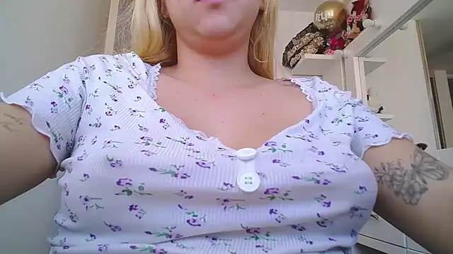 Barbie girl 69 online show from 02-27-26, 04:07