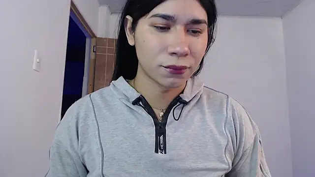 Snapshot of Moon_Foxxy chatting on 06-21-26, 06:21 Moon Foxxy online show from 06-21-26, 06:21