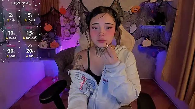 mia catt05 online show from 10-26-25, 07:14