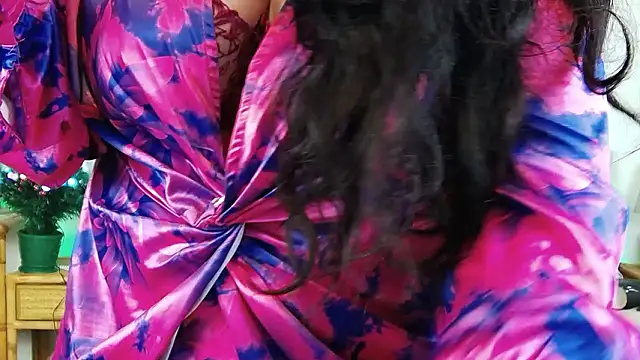 EllenGrace online show from 12-24-24, 02:10