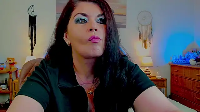 Snapshot of EllenGrace chatting on 07-20-26, 09:12 EllenGrace online show from 07-20-26, 09:12