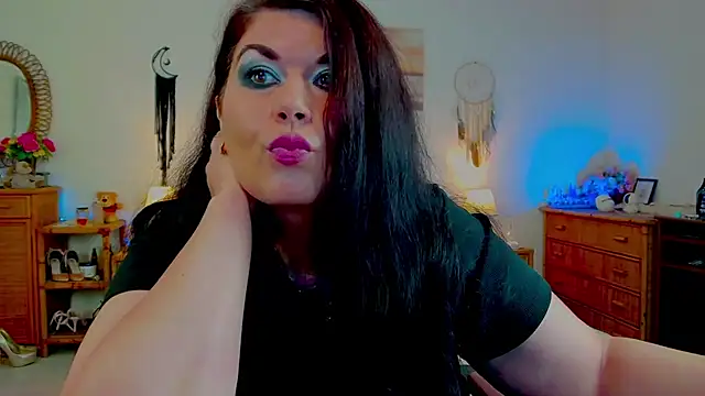 Snapshot of EllenGrace chatting on 07-20-26, 10:39 EllenGrace online show from 07-20-26, 10:39