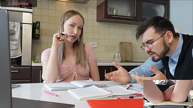 Snapshot of luxmuur chatting on 12-08-24, 08:41 luxmuur online show from 12-08-24, 08:41