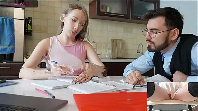 Snapshot of luxmuur chatting on 12-09-24, 09:06 luxmuur online show from 12-09-24, 09:06