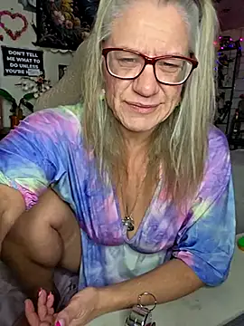 TrenaAnne online show from 02-24-25, 12:41