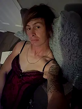 cdressupdiva online show from 02-15-26, 11:30