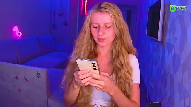 AmaliaQueen online show from 10-11-25, 02:15