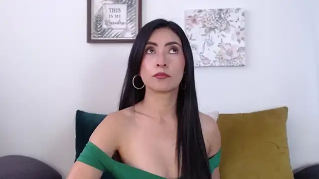 Snapshot of JainaRogers chatting on 06-23-26, 04:38 JainaRogers online show from 06-23-26, 04:38
