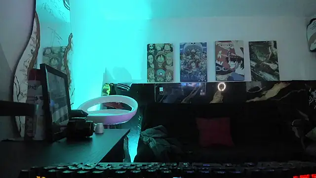 Snapshot of Sisoyalejo420 chatting on 12-18-25, 11:44 Sisoyalejo420 online show from 12-18-25, 11:44