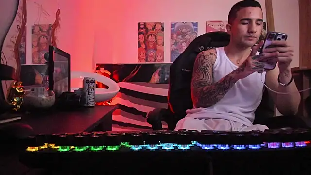 Snapshot of Sisoyalejo420 chatting on 12-23-25, 07:17 Sisoyalejo420 online show from 12-23-25, 07:17