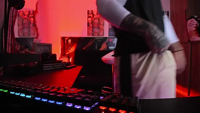 Snapshot of Sisoyalejo420 chatting on 01-11-26, 02:05 Sisoyalejo420 online show from 01-11-26, 02:05