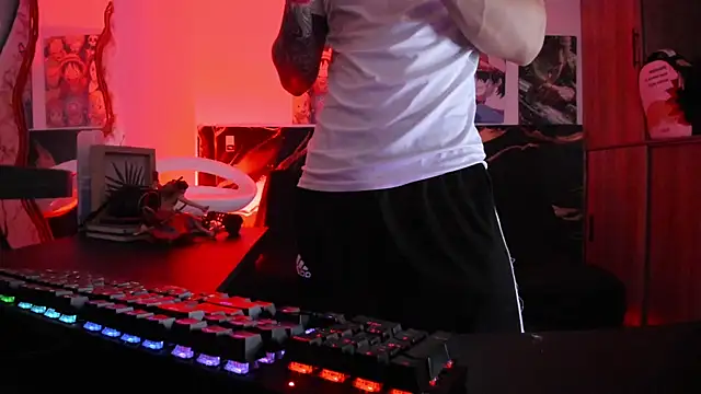 Snapshot of Sisoyalejo420 chatting on 01-12-26, 01:05 Sisoyalejo420 online show from 01-12-26, 01:05